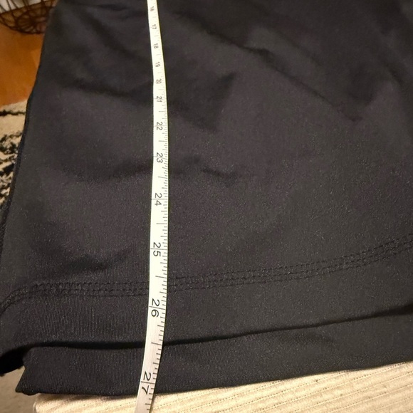 Rorie Whelan Golf Black Quarter-Zip Pullover with Clean Design - Picture 3 of 6